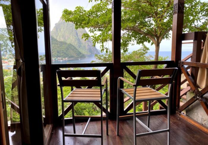 Green Fig Resort & Spa ซูฟริแยร์ ภายนอก รูปภาพ